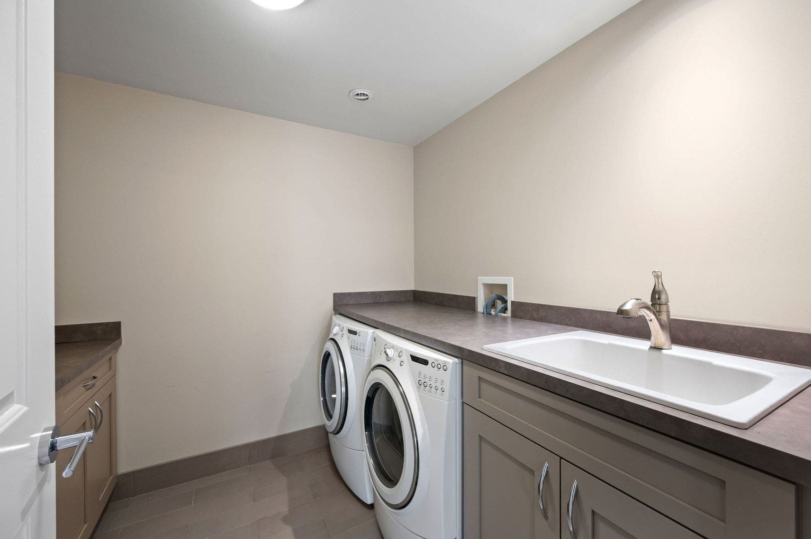 2nd Floor Laundry