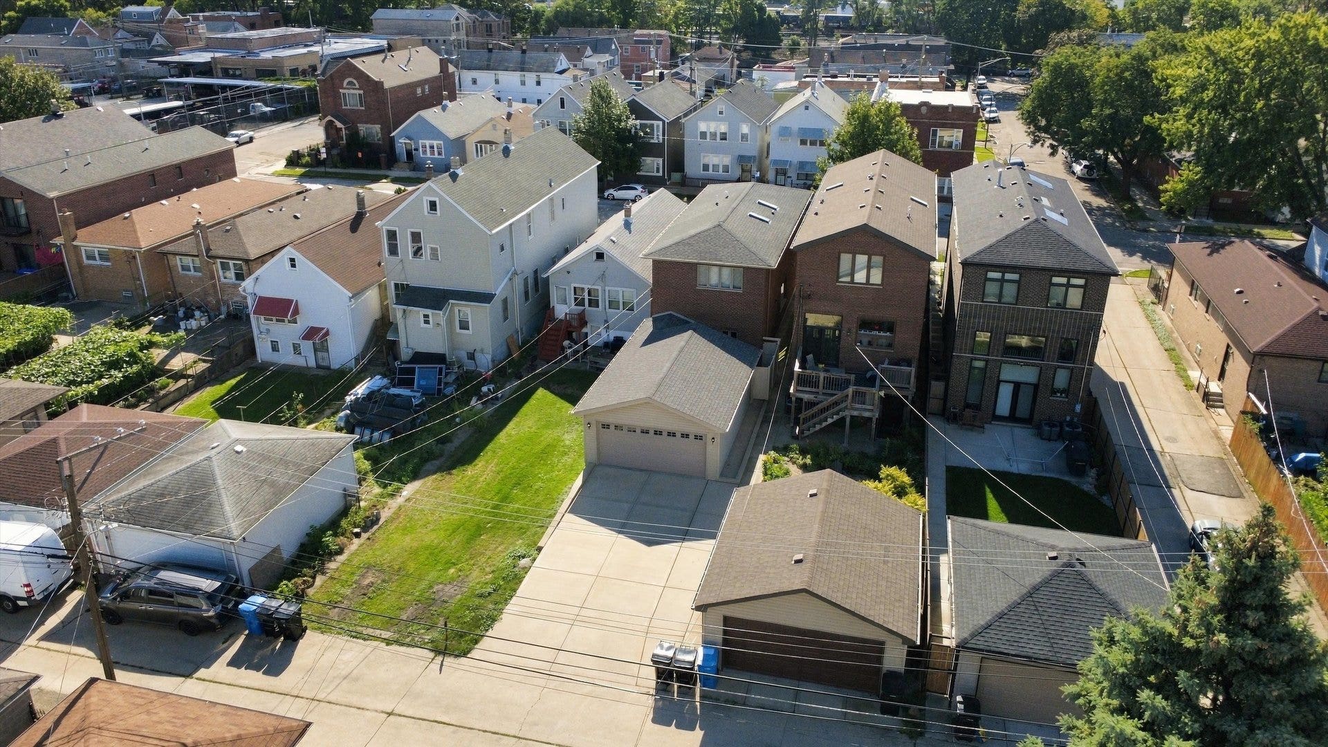 2646 S Hillock Avenue, Chicago, IL 60608 2646 S Hillock Avenue, Chicago, IL 60608