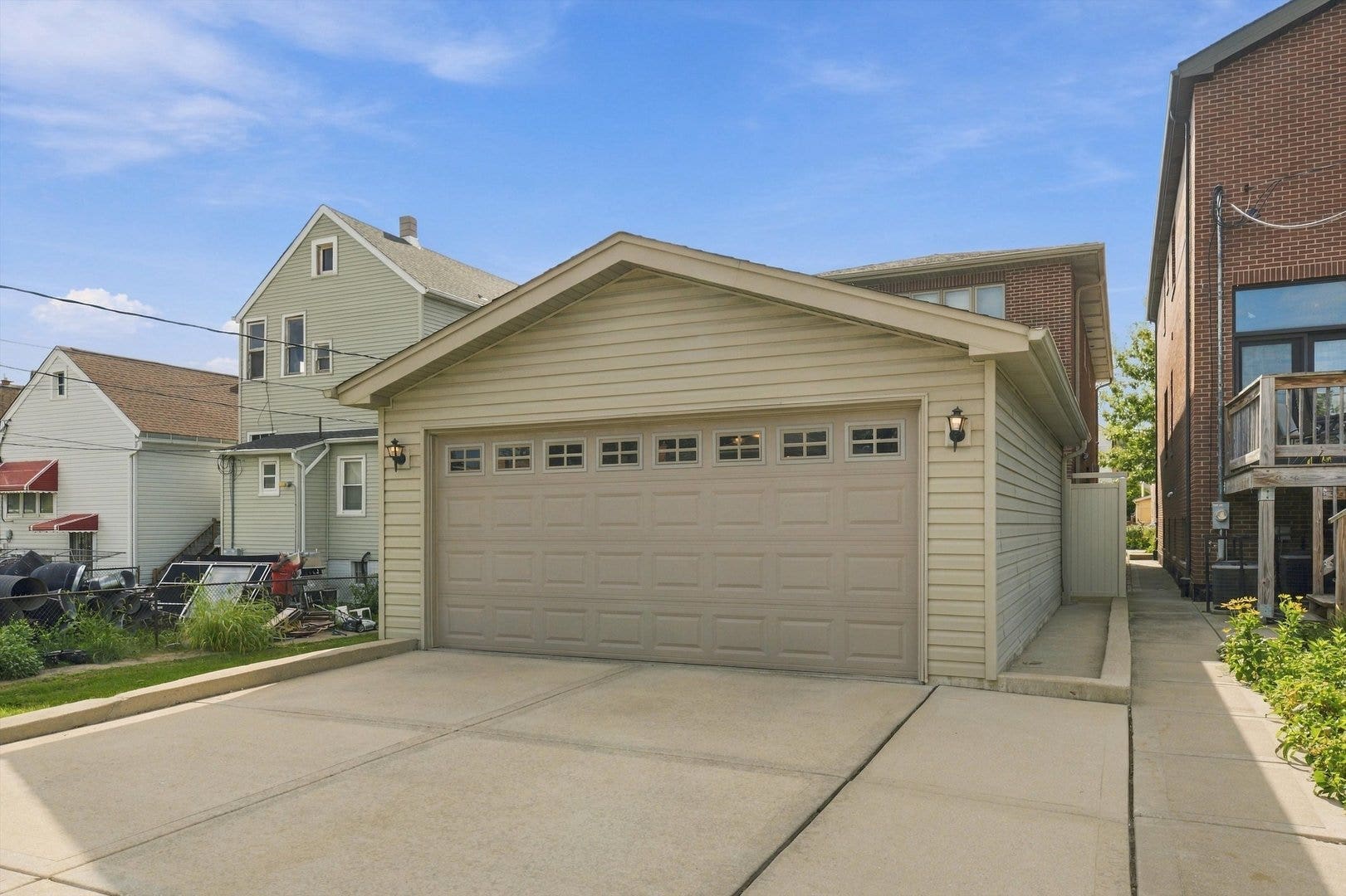 2646 S Hillock Avenue, Chicago, IL 60608 2646 S Hillock Avenue, Chicago, IL 60608