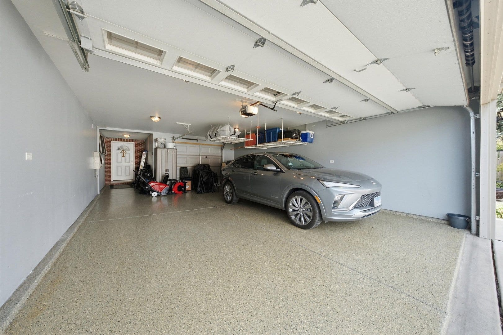 2646 S Hillock Avenue, Chicago, IL 60608 2646 S Hillock Avenue, Chicago, IL 60608