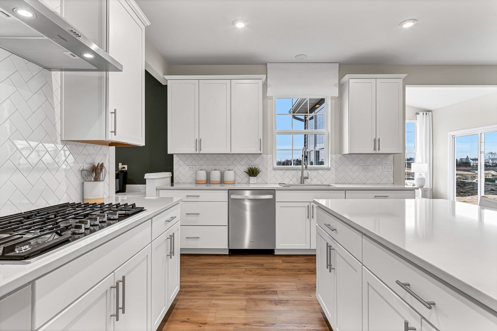 6228 Lafond Circle, Lisle, IL 60532 6228 Lafond Circle, Lisle, IL 60532
