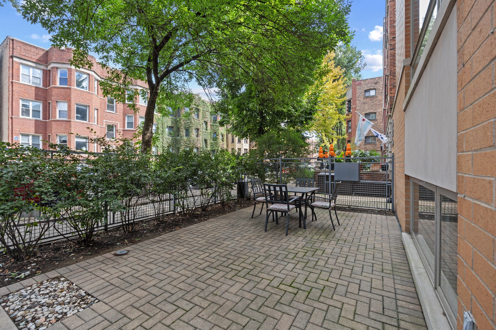 933 W George Street, #1N, Chicago, IL 60657