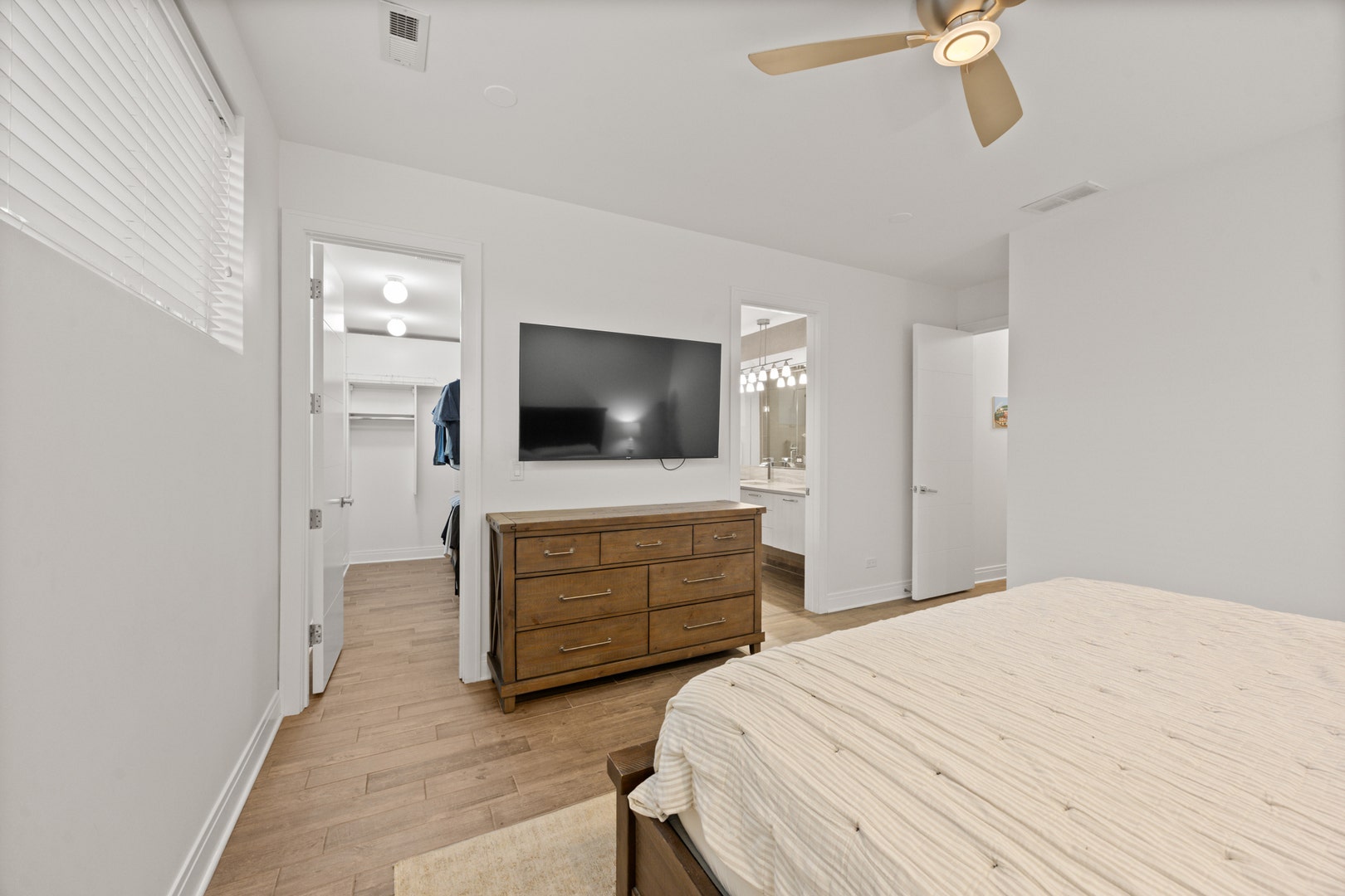 933 W George Street, #1N, Chicago, IL 60657