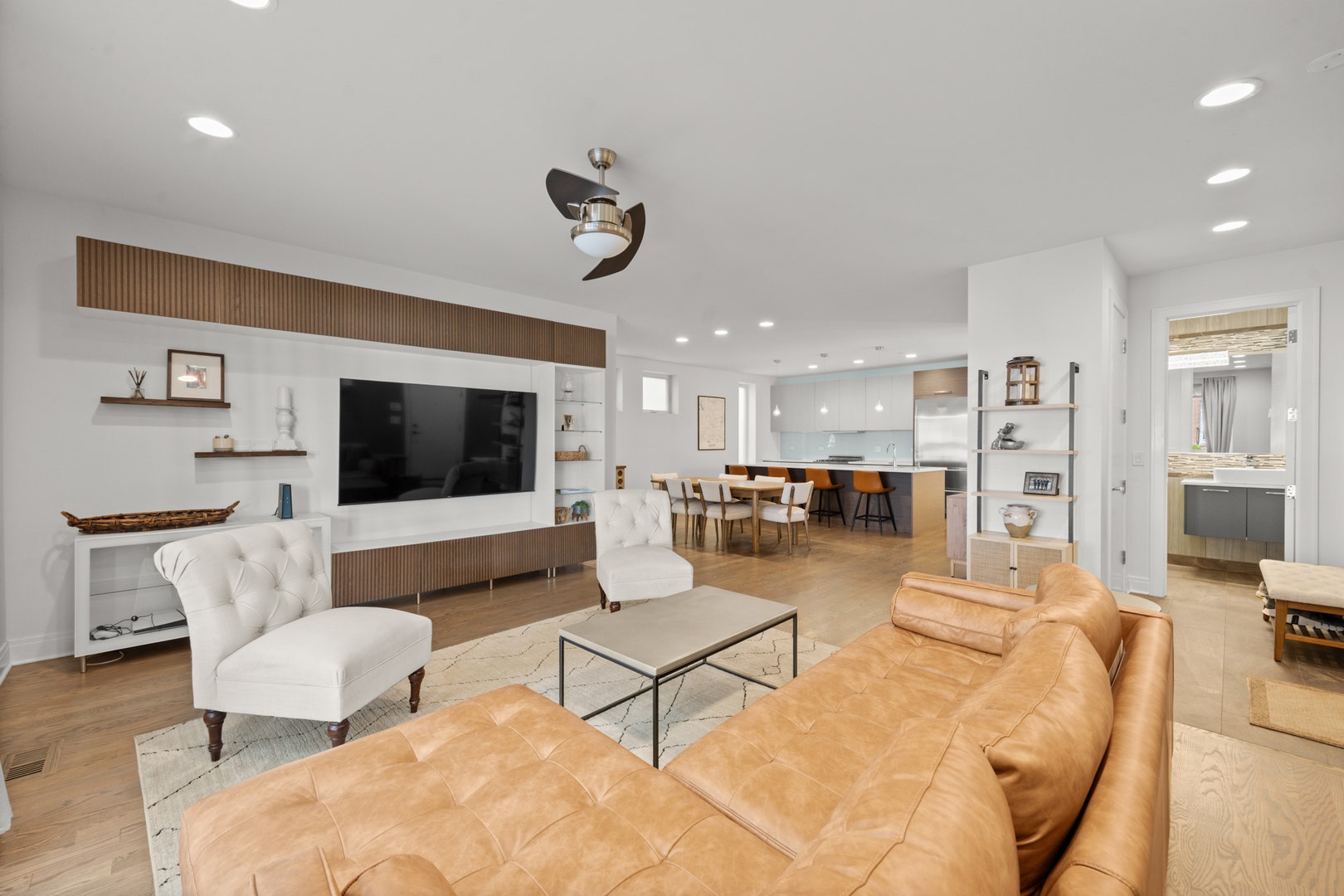 933 W George Street, #1N, Chicago, IL 60657