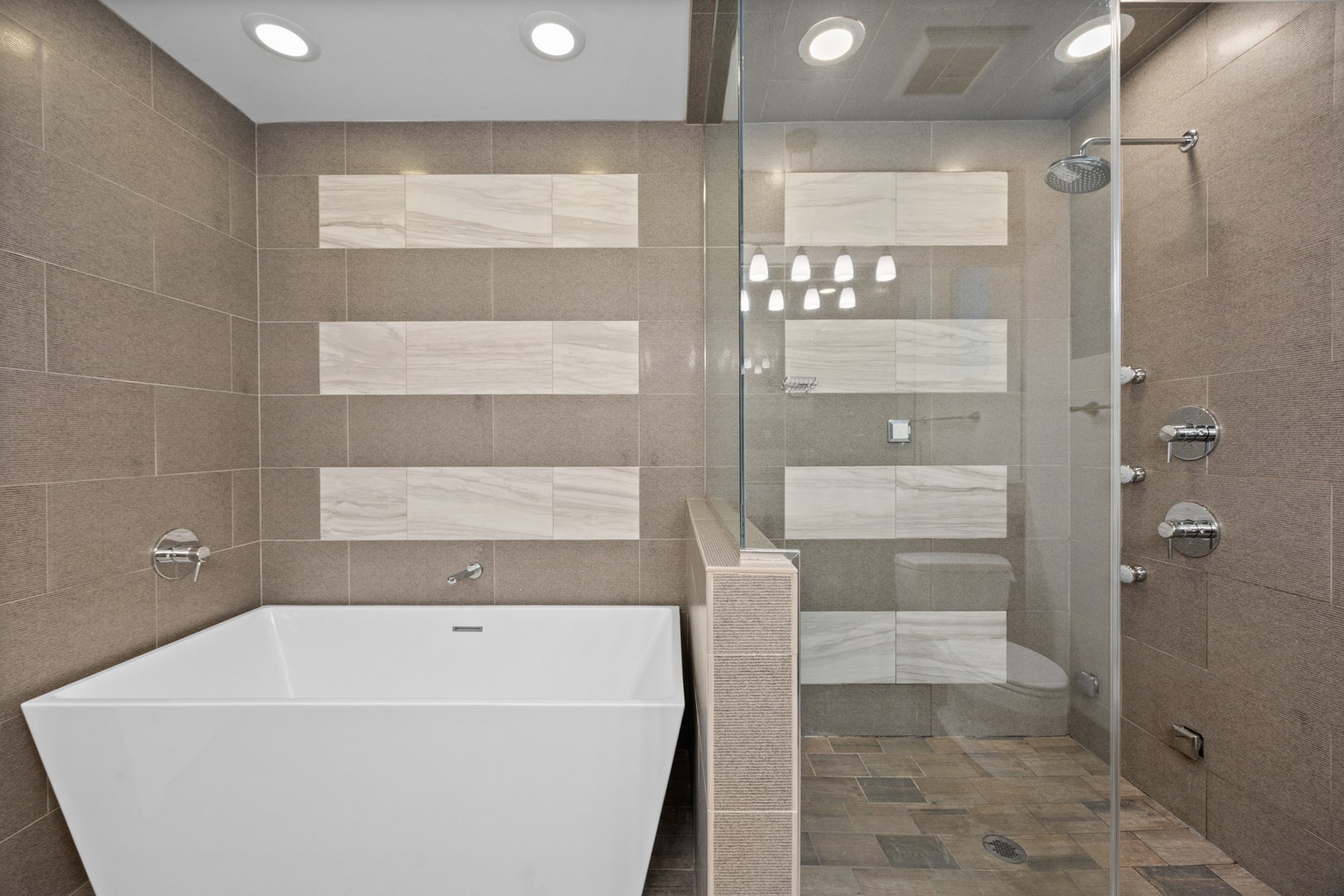 933 W George Street, #1N, Chicago, IL 60657