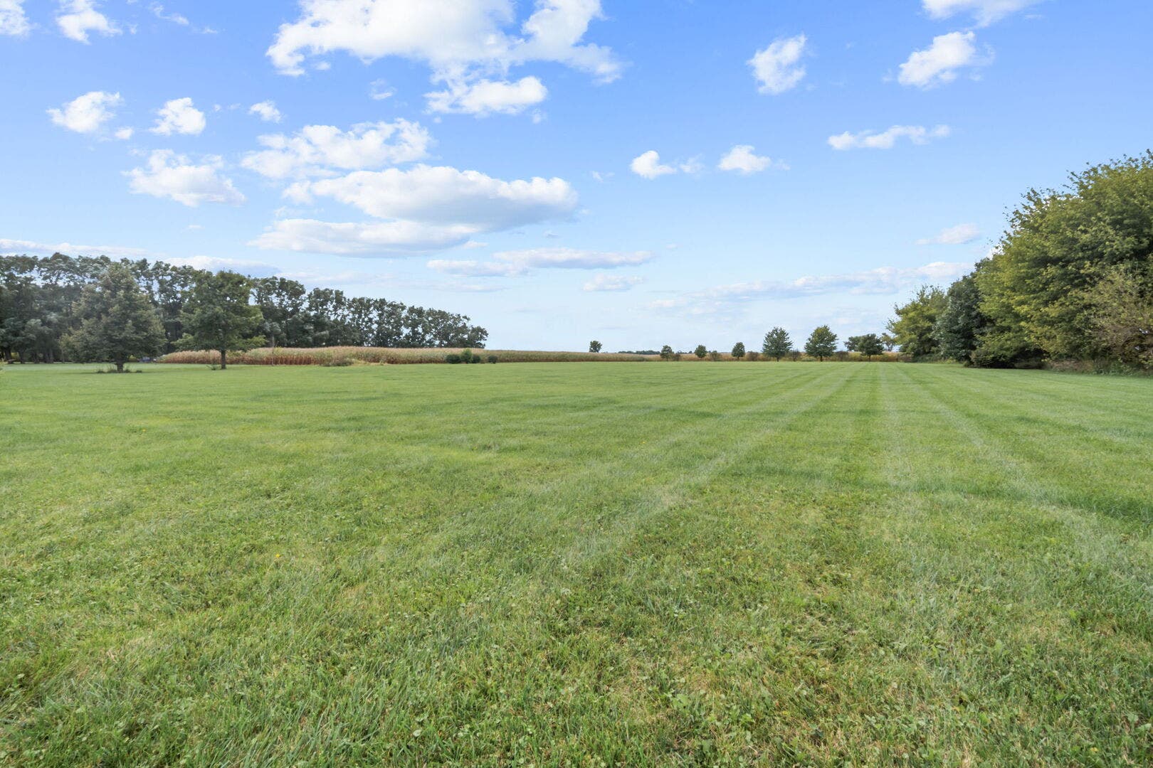 11N720 Muirhead Road, Elgin, IL 60124 11N720 Muirhead Road, Elgin, IL 60124