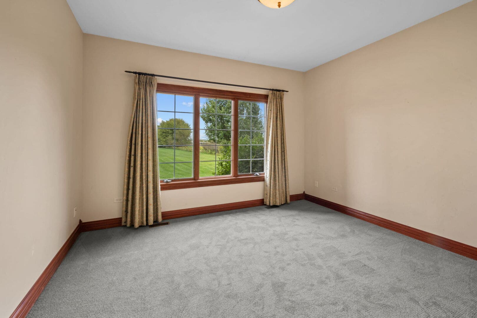 11N720 Muirhead Road, Elgin, IL 60124 11N720 Muirhead Road, Elgin, IL 60124
