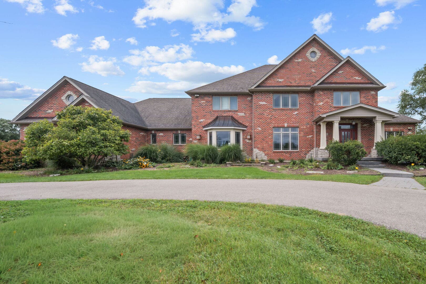 11N720 Muirhead Road, Elgin, IL 60124 11N720 Muirhead Road, Elgin, IL 60124