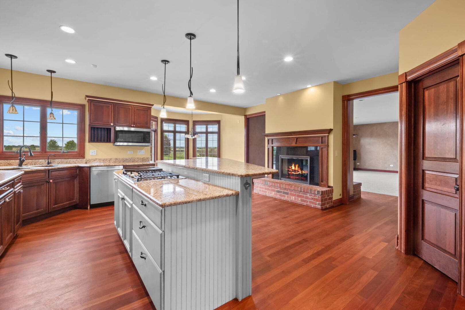 11N720 Muirhead Road, Elgin, IL 60124 11N720 Muirhead Road, Elgin, IL 60124