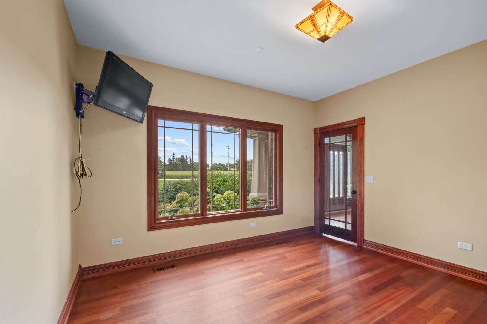 11N720 Muirhead Road, Elgin, IL 60124 11N720 Muirhead Road, Elgin, IL 60124