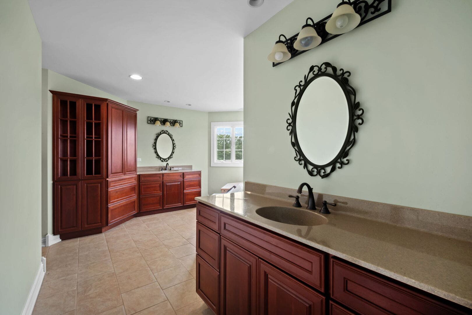 11N720 Muirhead Road, Elgin, IL 60124 11N720 Muirhead Road, Elgin, IL 60124