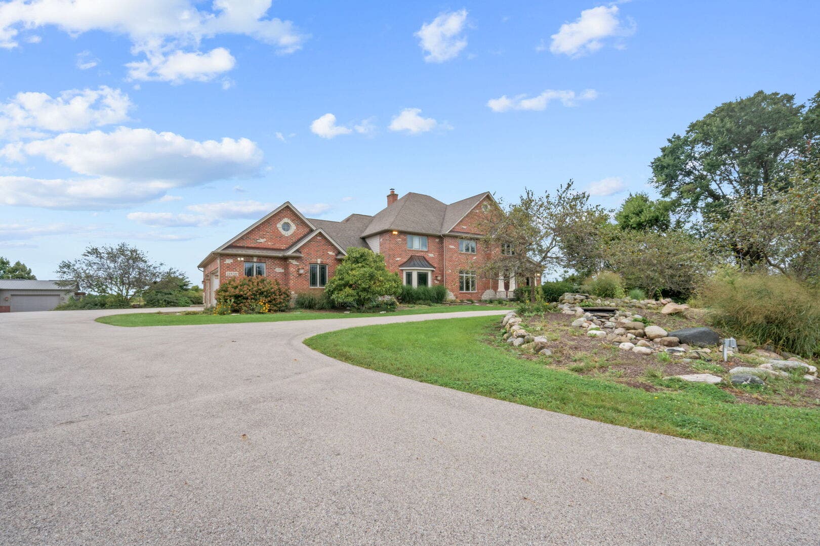 11N720 Muirhead Road, Elgin, IL 60124 11N720 Muirhead Road, Elgin, IL 60124