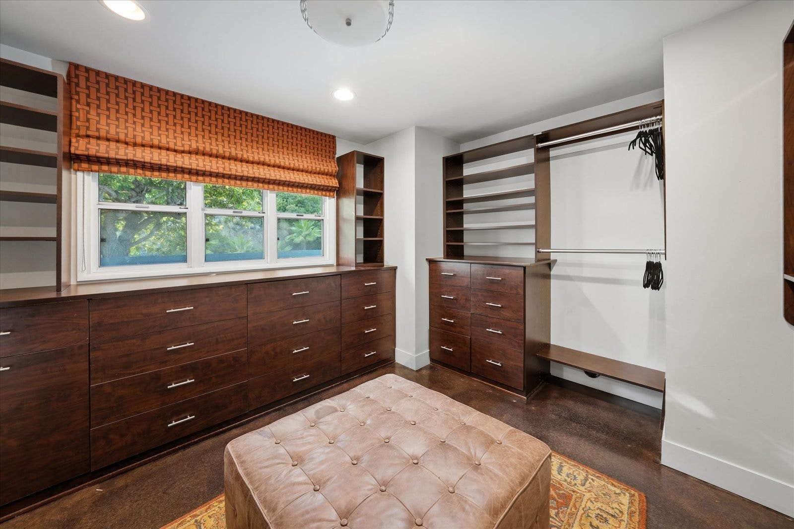 1900 Ransom Road, Glendale, CA 91202 1900 Ransom Road, Glendale, CA 91202