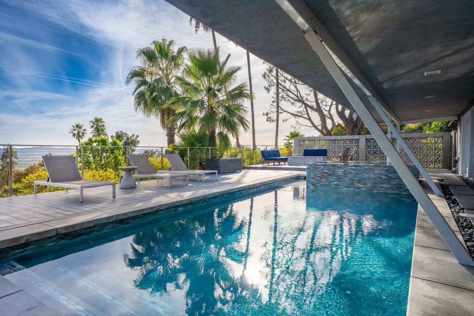 1900 Ransom Road, Glendale, CA 91202 1900 Ransom Road, Glendale, CA 91202
