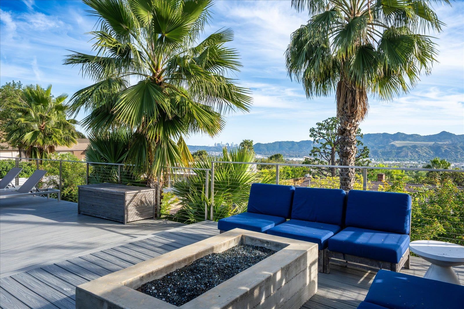 1900 Ransom Road, Glendale, CA 91202 1900 Ransom Road, Glendale, CA 91202