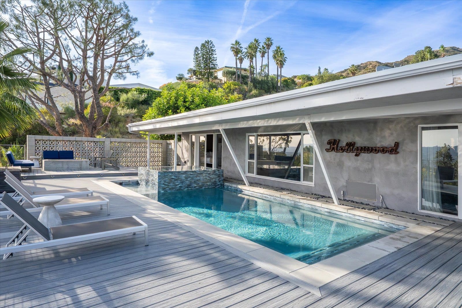 1900 Ransom Road, Glendale, CA 91202 1900 Ransom Road, Glendale, CA 91202