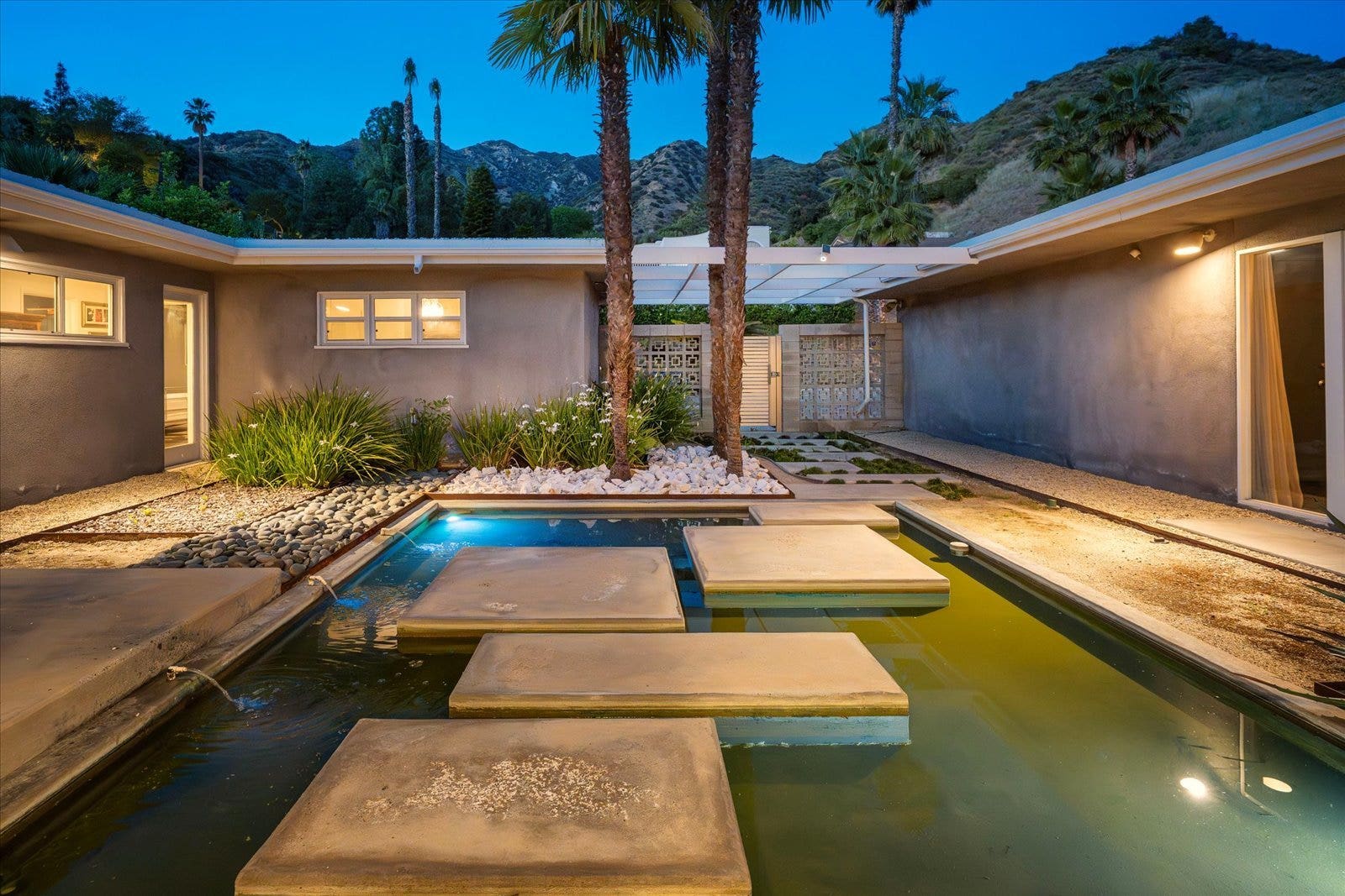 1900 Ransom Road, Glendale, CA 91202 1900 Ransom Road, Glendale, CA 91202