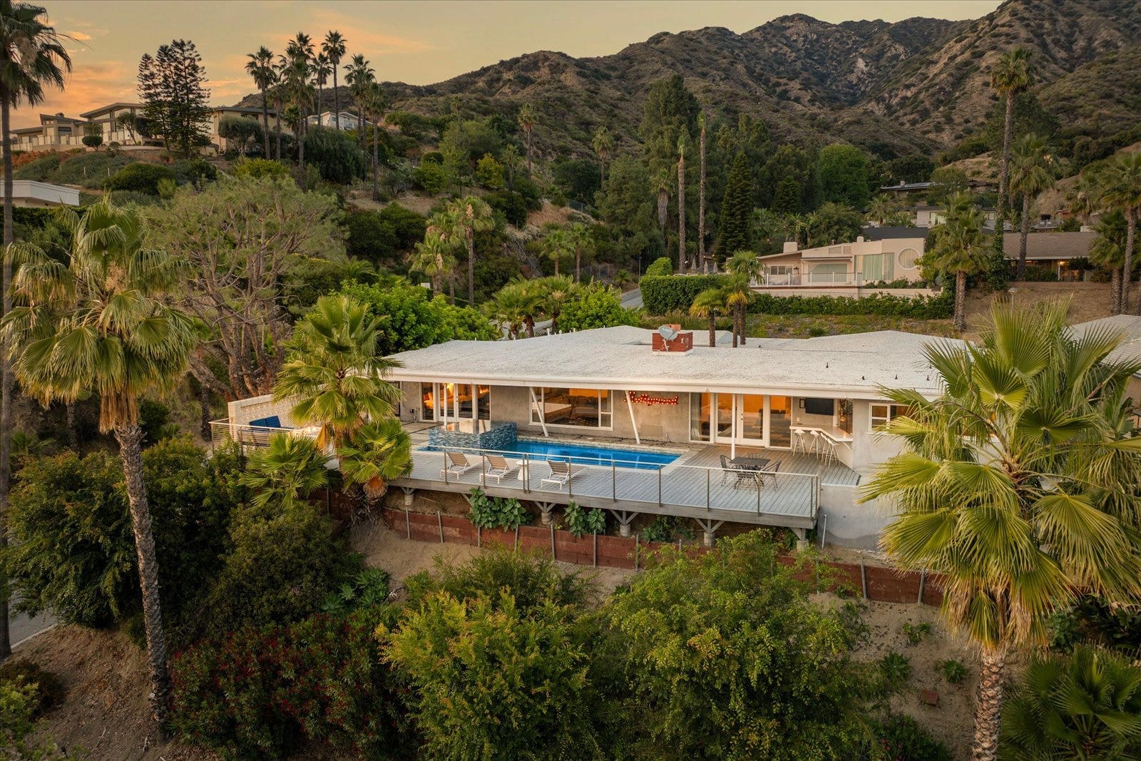 1900 Ransom Road, Glendale, CA 91202 1900 Ransom Road, Glendale, CA 91202