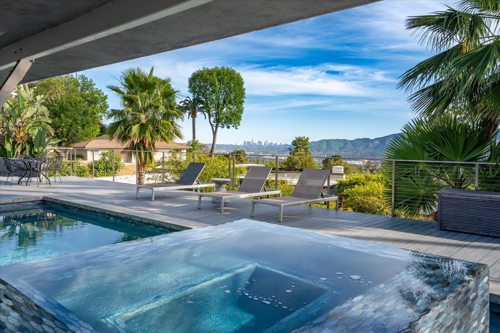 1900 Ransom Road, Glendale, CA 91202 1900 Ransom Road, Glendale, CA 91202