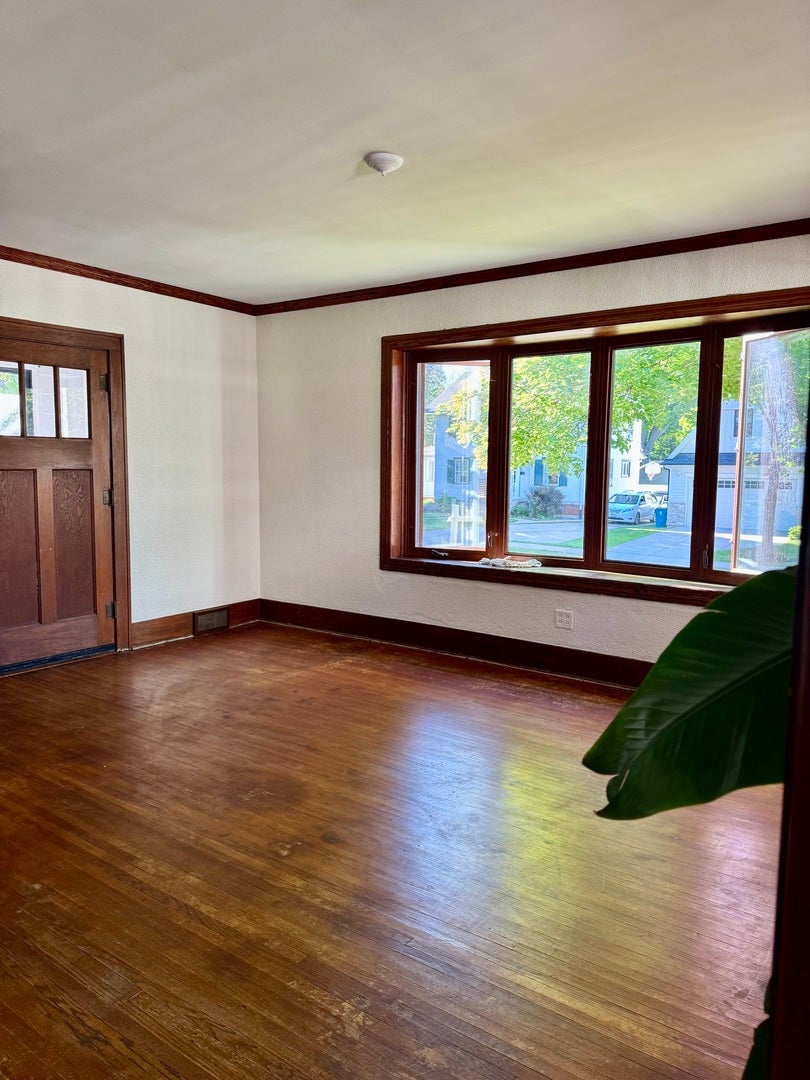 921 Chicago Avenue, Downers Grove, IL 60515 921 Chicago Avenue, Downers Grove, IL 60515