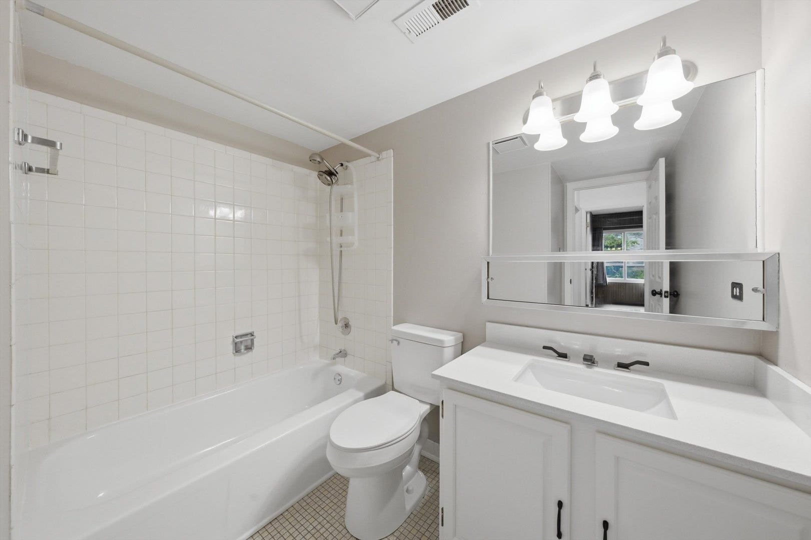 7505 175th Street, #124, Tinley Park, IL 60477 7505 175th Street, #124, Tinley Park, IL 60477