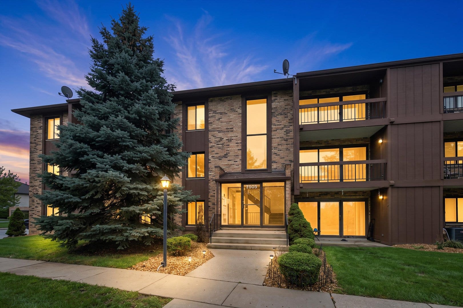 7505 175th Street, #124, Tinley Park, IL 60477 7505 175th Street, #124, Tinley Park, IL 60477