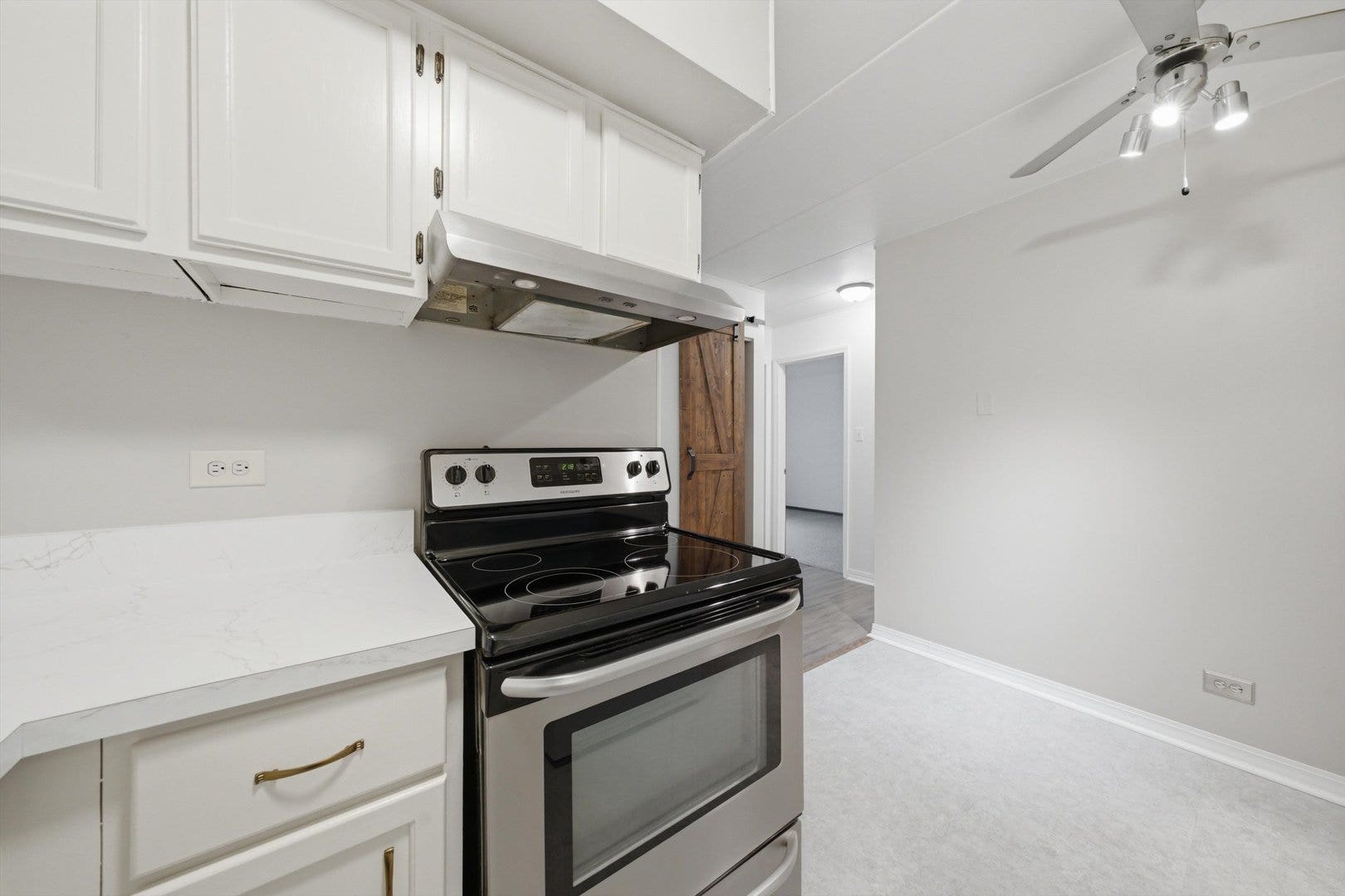 7505 175th Street, #124, Tinley Park, IL 60477 7505 175th Street, #124, Tinley Park, IL 60477