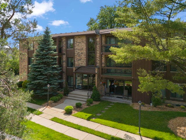 7505 175th Street, #124, Tinley Park, IL 60477 7505 175th Street, #124, Tinley Park, IL 60477