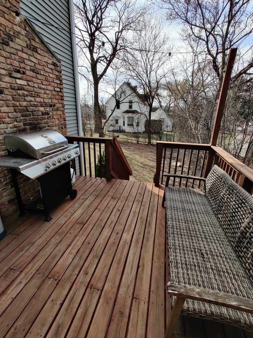 4946 Florence Avenue, Downers Grove, IL 60515