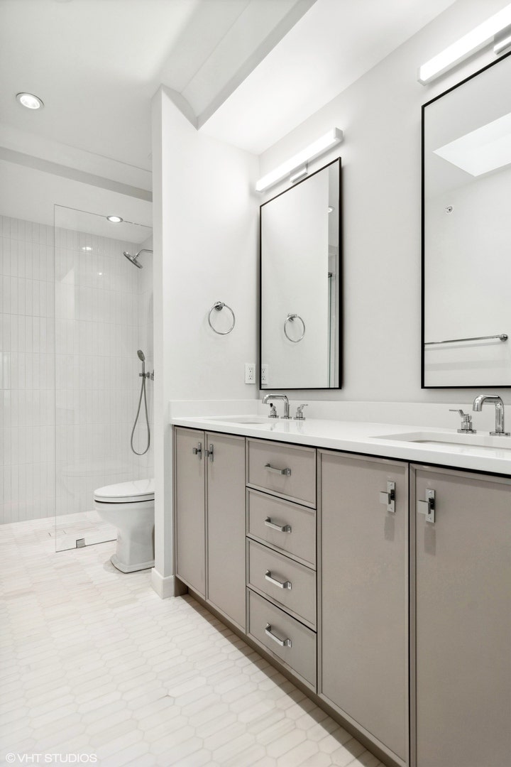 2163 W Windsor Avenue, Chicago, IL 60625 2163 W Windsor Avenue, Chicago, IL 60625