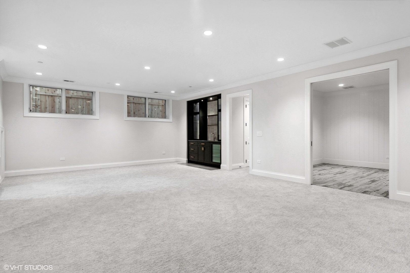 2163 W Windsor Avenue, Chicago, IL 60625 Lower Level