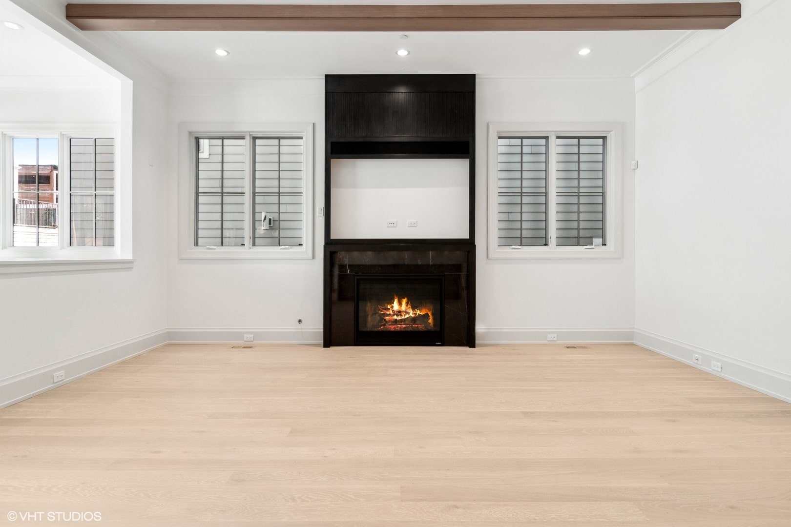 2163 W Windsor Avenue, Chicago, IL 60625 2163 W Windsor Avenue, Chicago, IL 60625