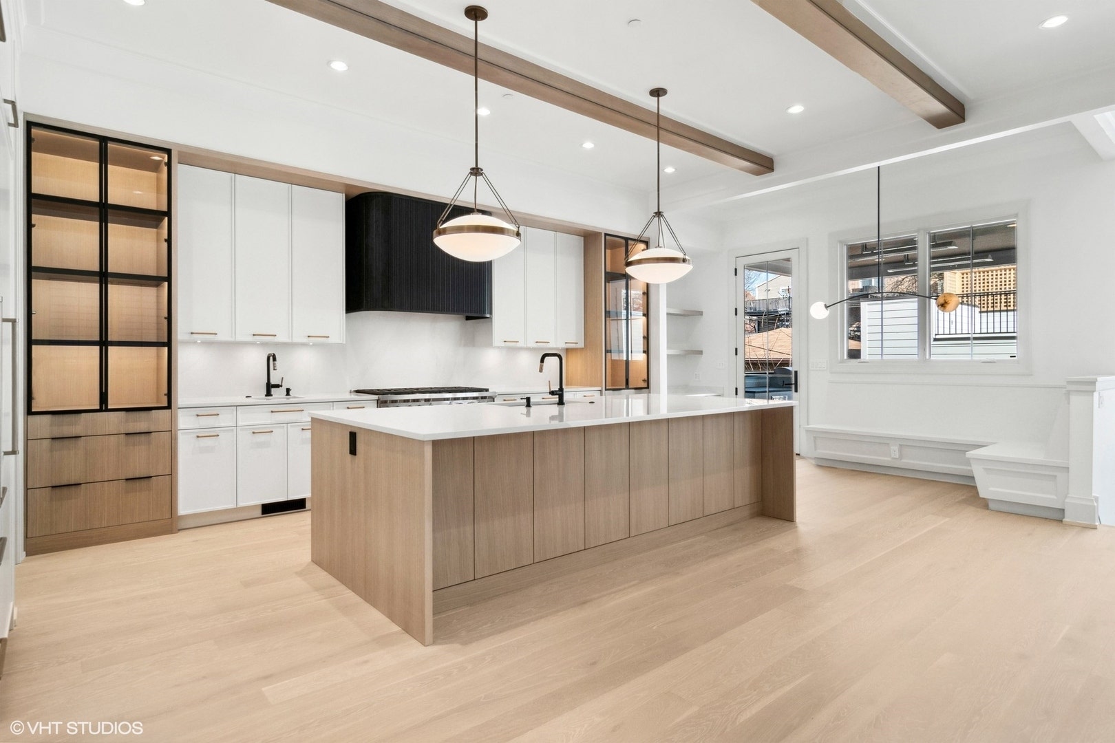 2163 W Windsor Avenue, Chicago, IL 60625 2163 W Windsor Avenue, Chicago, IL 60625
