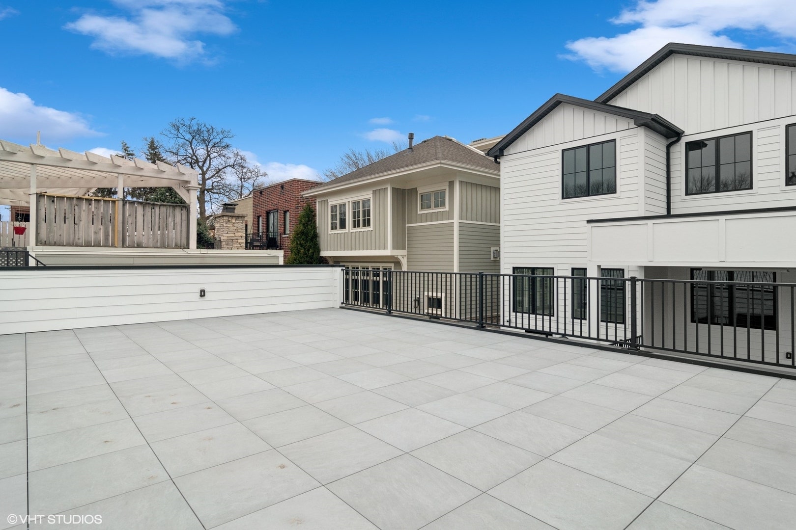 2163 W Windsor Avenue, Chicago, IL 60625 Garage Rooftop Deck
