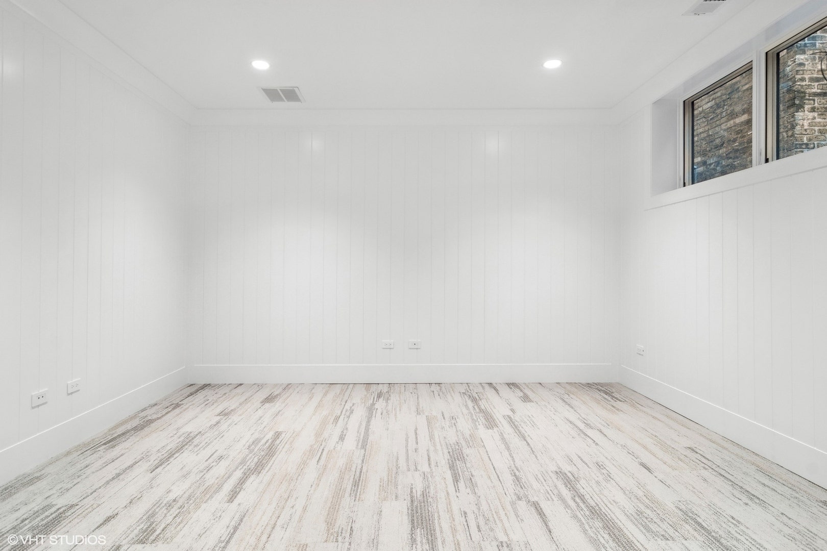 2163 W Windsor Avenue, Chicago, IL 60625 Flex Room