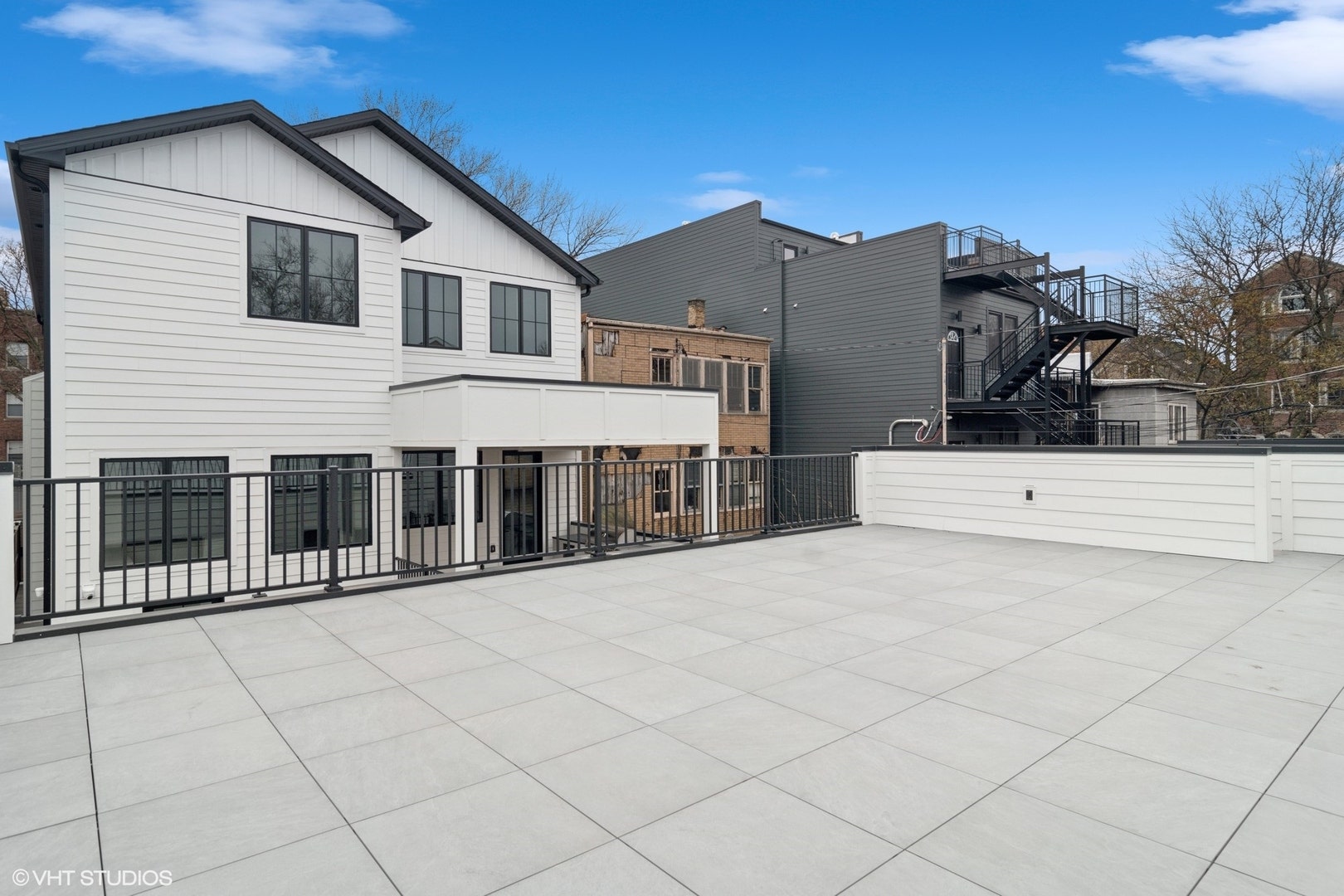 2163 W Windsor Avenue, Chicago, IL 60625 Garage Rooftop Deck