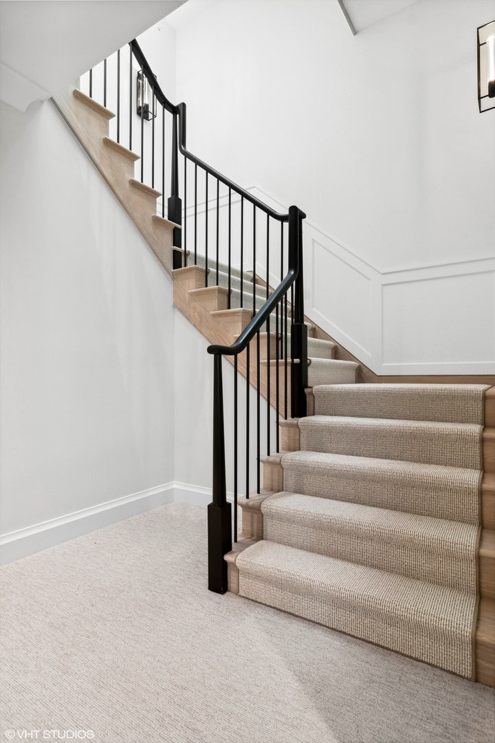 2163 W Windsor Avenue, Chicago, IL 60625 Lower Level