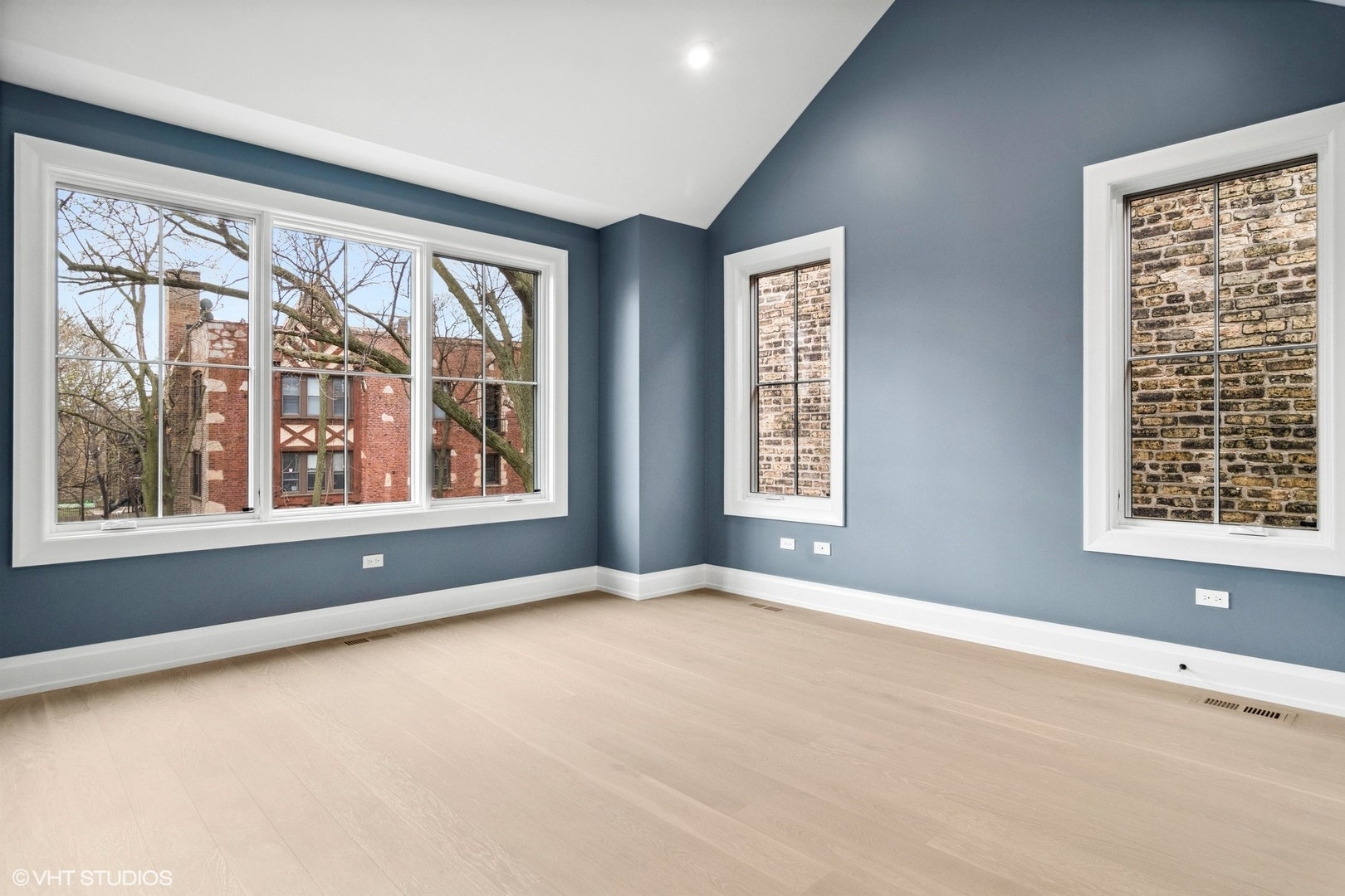 2163 W Windsor Avenue, Chicago, IL 60625 2163 W Windsor Avenue, Chicago, IL 60625