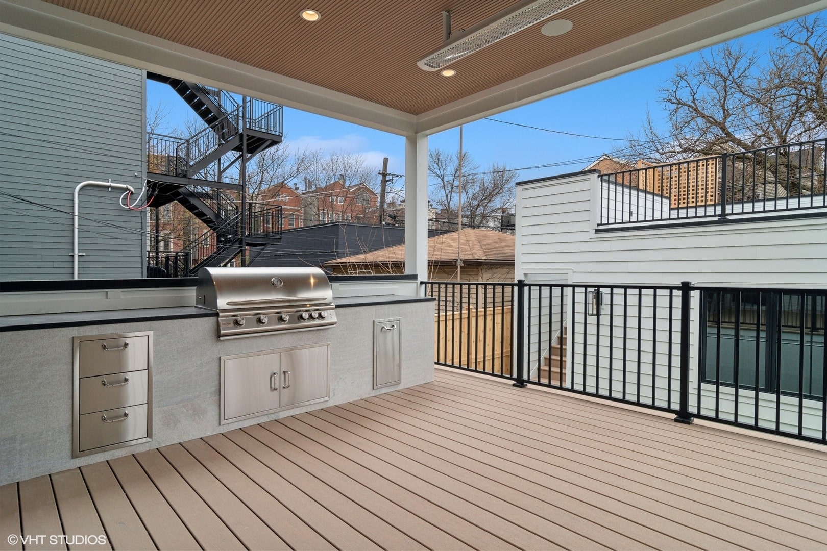 2163 W Windsor Avenue, Chicago, IL 60625 Outdoor Patio with built-in grill off of the Kitch