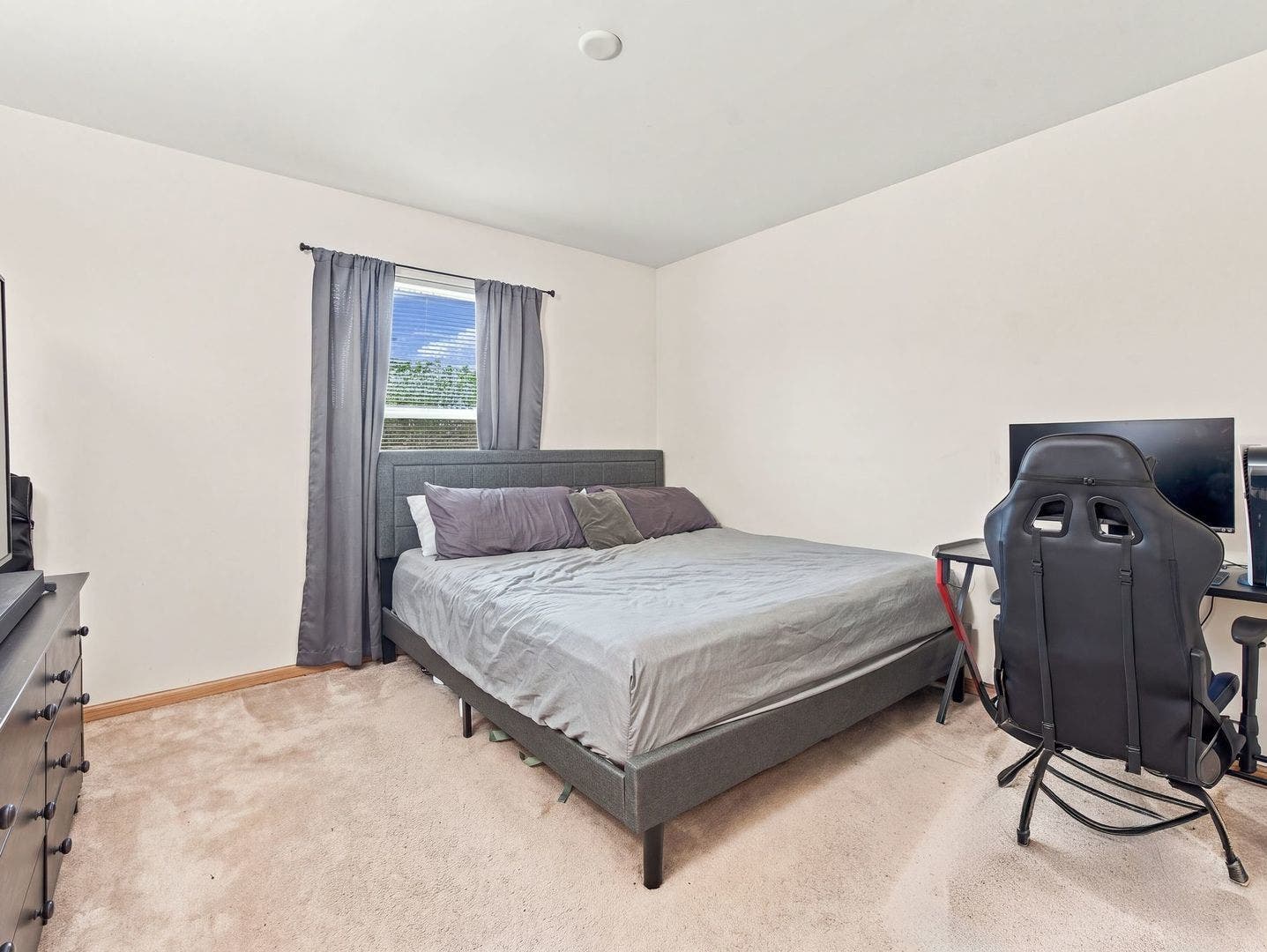 1301 Idabright Drive, Plainfield, IL 60586 1301 Idabright Drive, Plainfield, IL 60586
