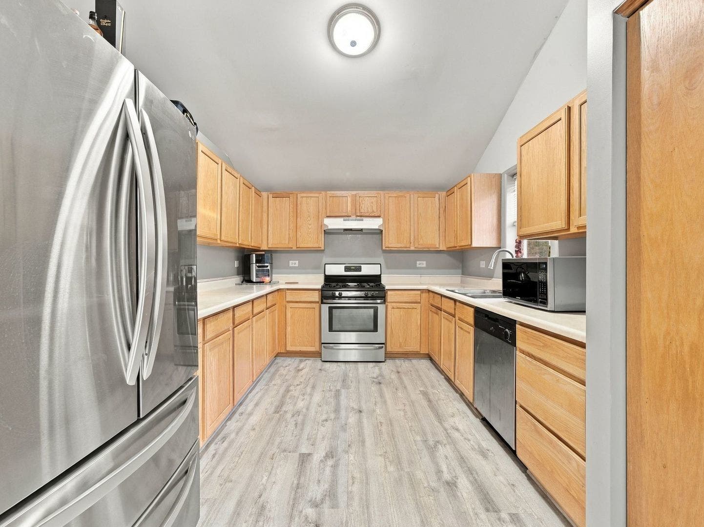 1301 Idabright Drive, Plainfield, IL 60586 1301 Idabright Drive, Plainfield, IL 60586