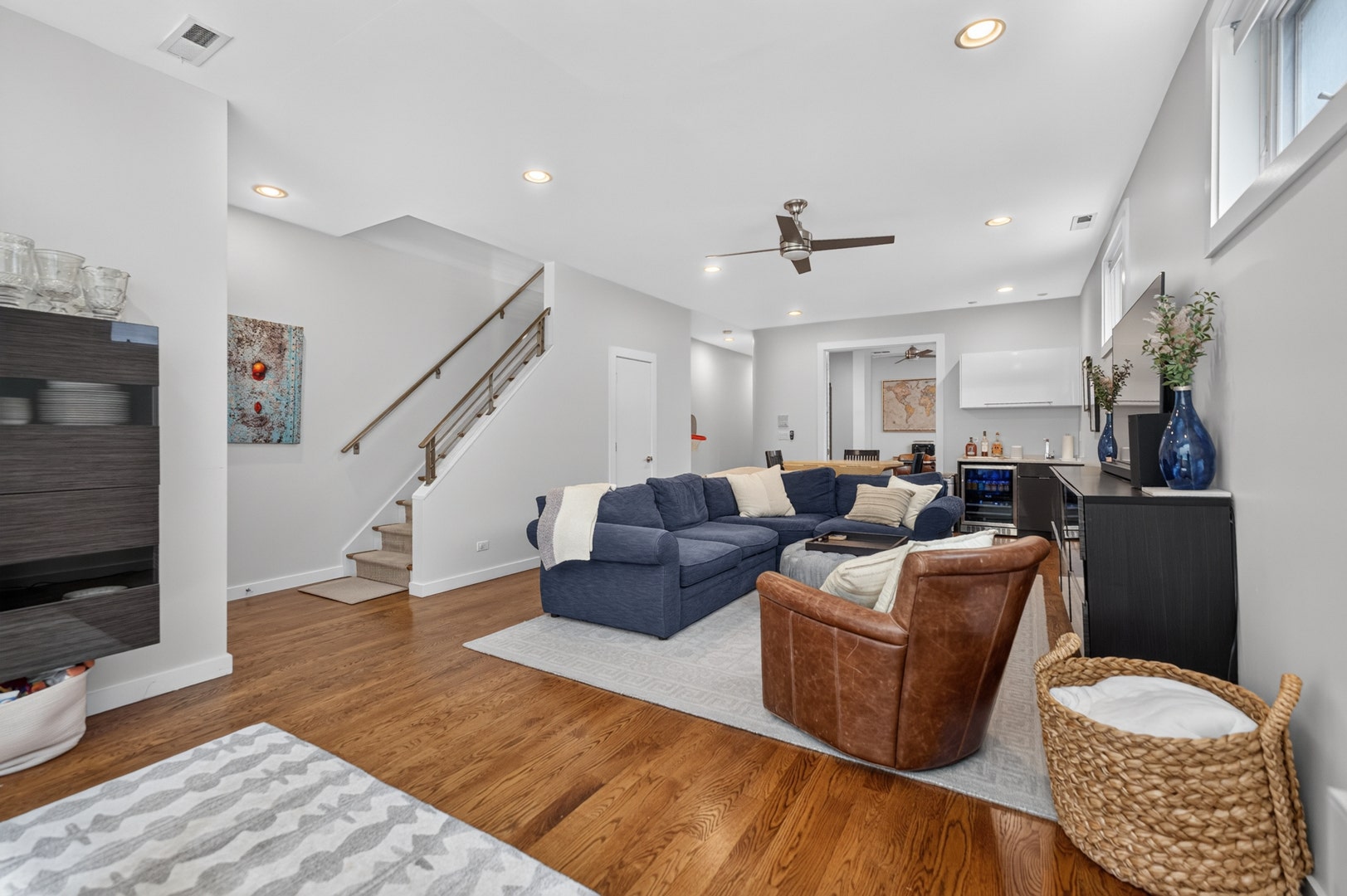 2012 W Shakespeare Avenue, #1, Chicago, IL 60647 2012 W Shakespeare Avenue, #1, Chicago, IL 60647