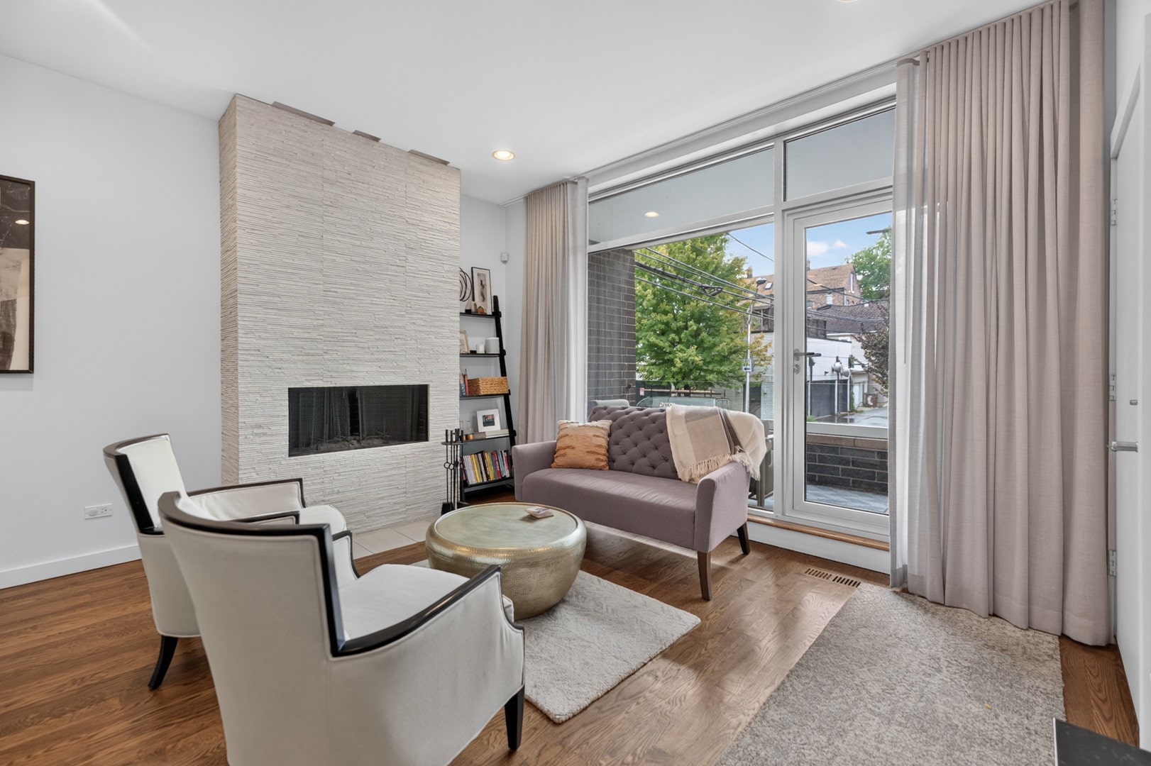 2012 W Shakespeare Avenue, #1, Chicago, IL 60647 2012 W Shakespeare Avenue, #1, Chicago, IL 60647