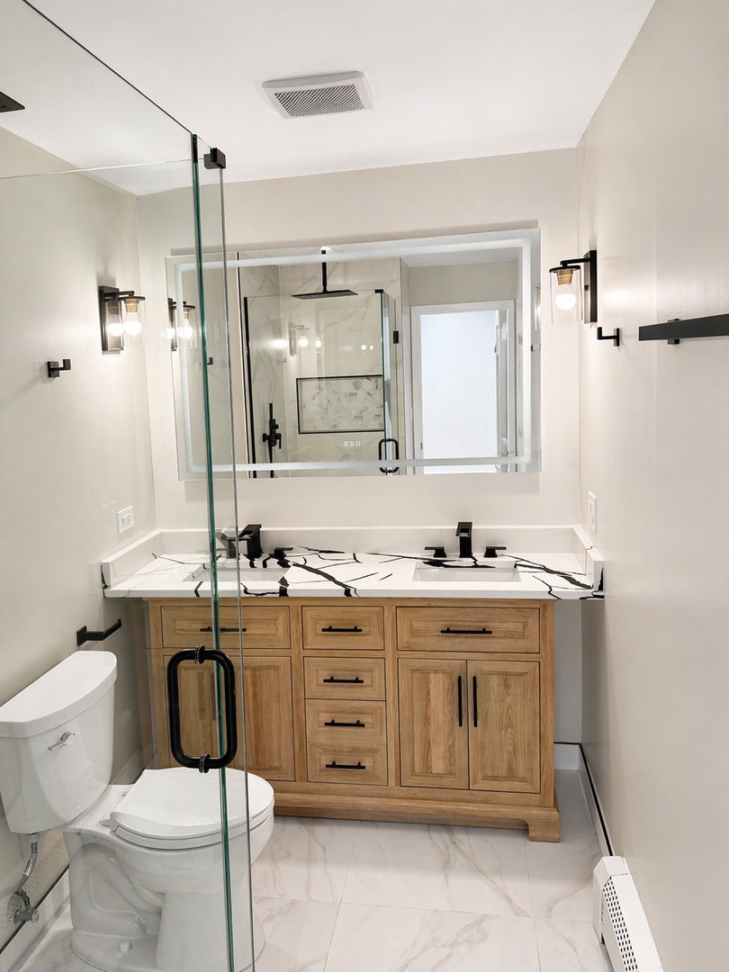 3913 Saratoga Avenue, #117, Downers Grove, IL 60515 3913 Saratoga Avenue, #117, Downers Grove, IL 60515