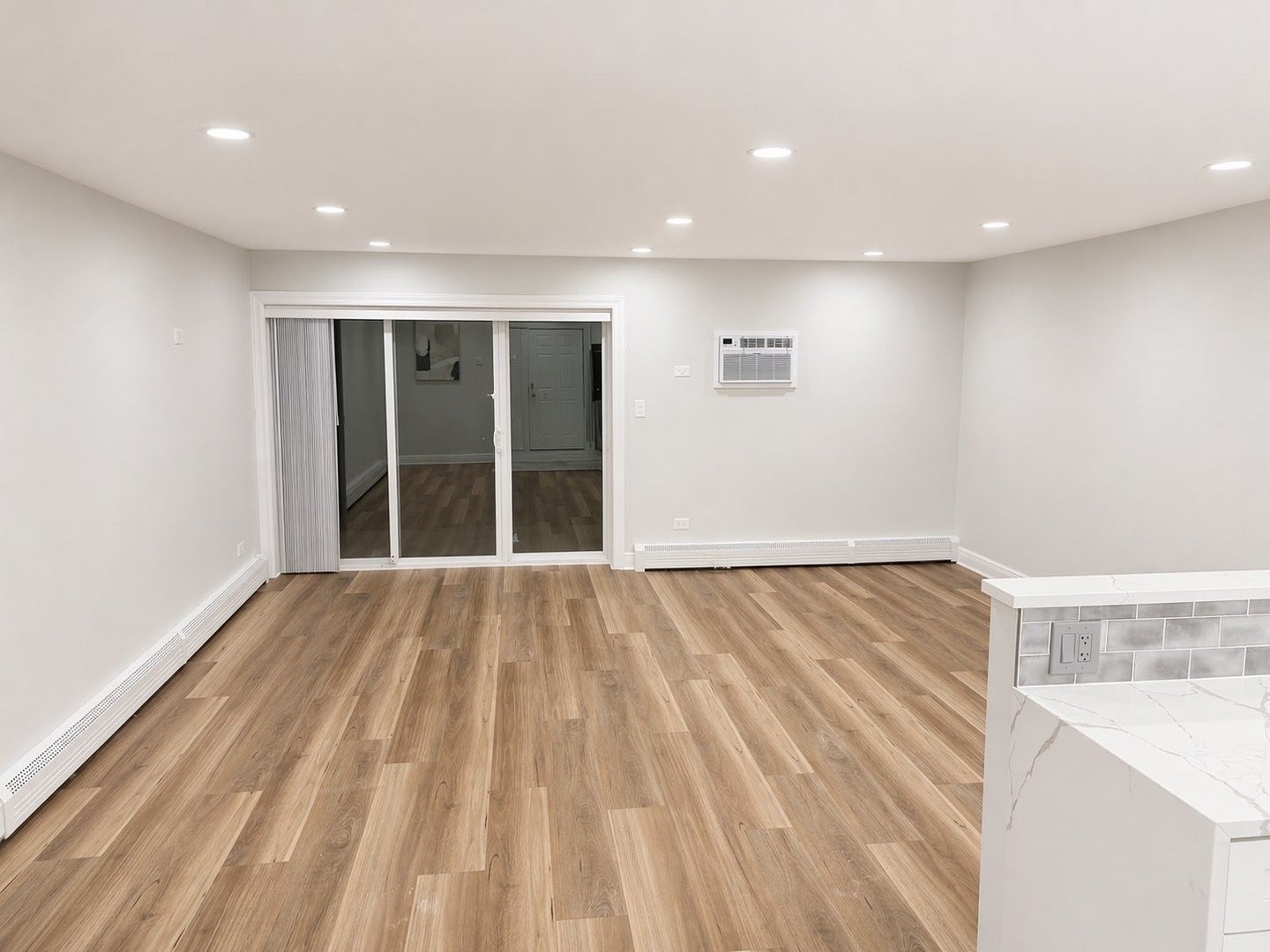 3913 Saratoga Avenue, #117, Downers Grove, IL 60515 3913 Saratoga Avenue, #117, Downers Grove, IL 60515