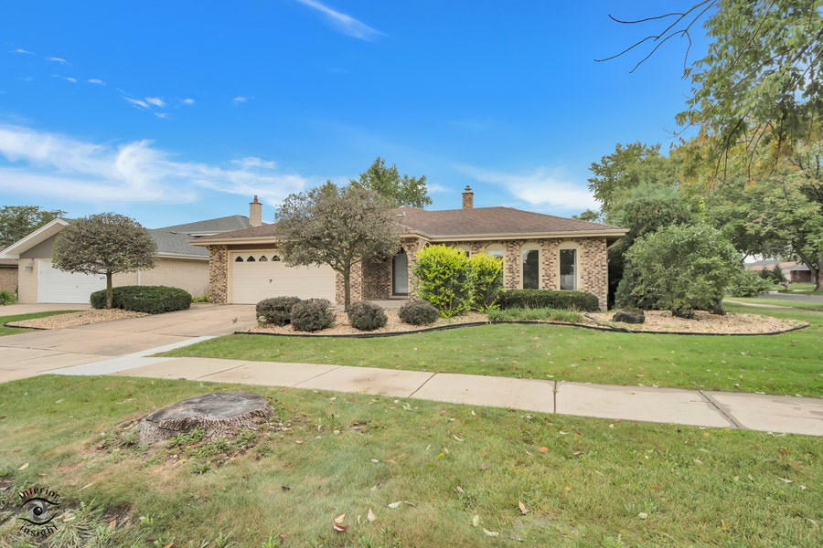 Property photo for 7530 Hemlock Drive, Orland Park, IL