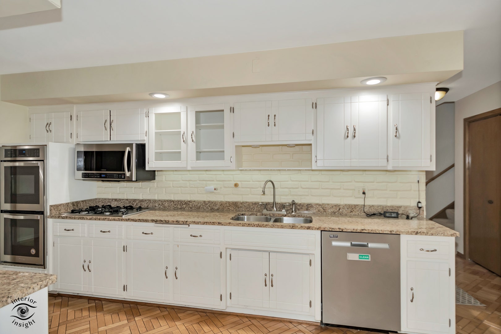 7530 Hemlock Drive, Orland Park, IL 60462 7530 Hemlock Drive, Orland Park, IL 60462