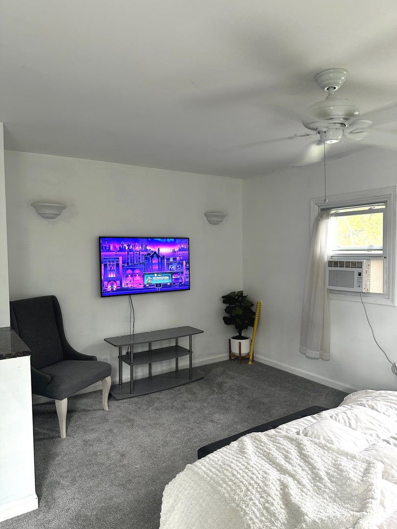 18017 Sayre Avenue, Tinley Park, IL 60477