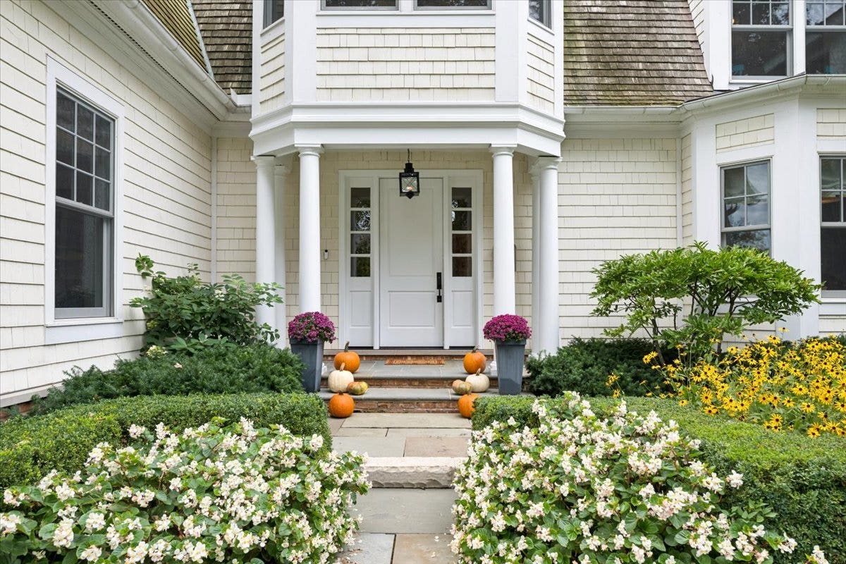 252 Myrtle Street, Winnetka, IL 60093 252 Myrtle Street, Winnetka, IL 60093