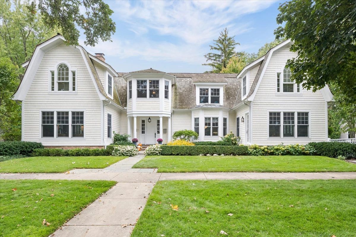 252 Myrtle Street, Winnetka, IL 60093 252 Myrtle Street, Winnetka, IL 60093